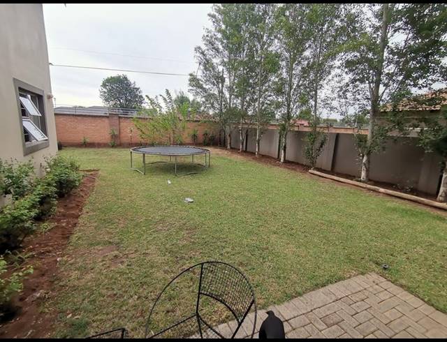 3 BEDROOM HOUSE FOR SALE IN VANDERBIJLPARK SE 8